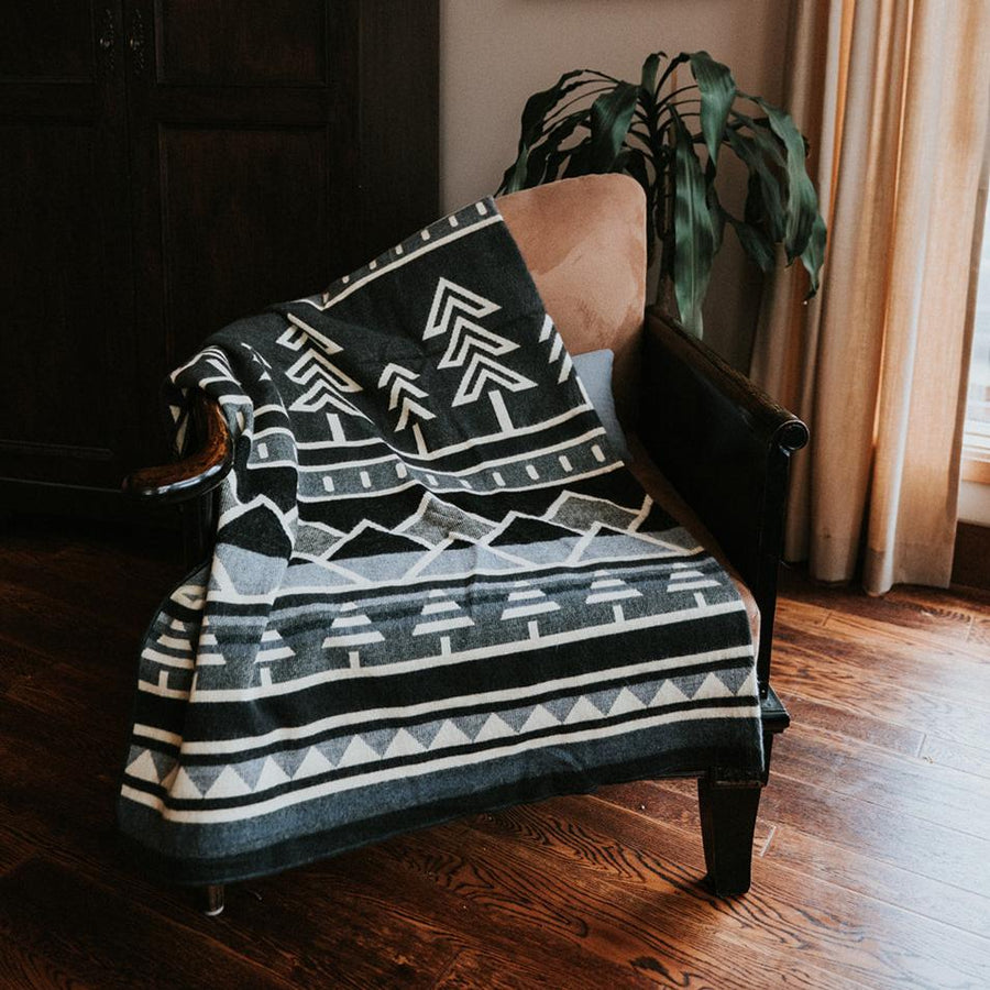 Smoke & Mirrors Treeline Heartprint Throw Blanket