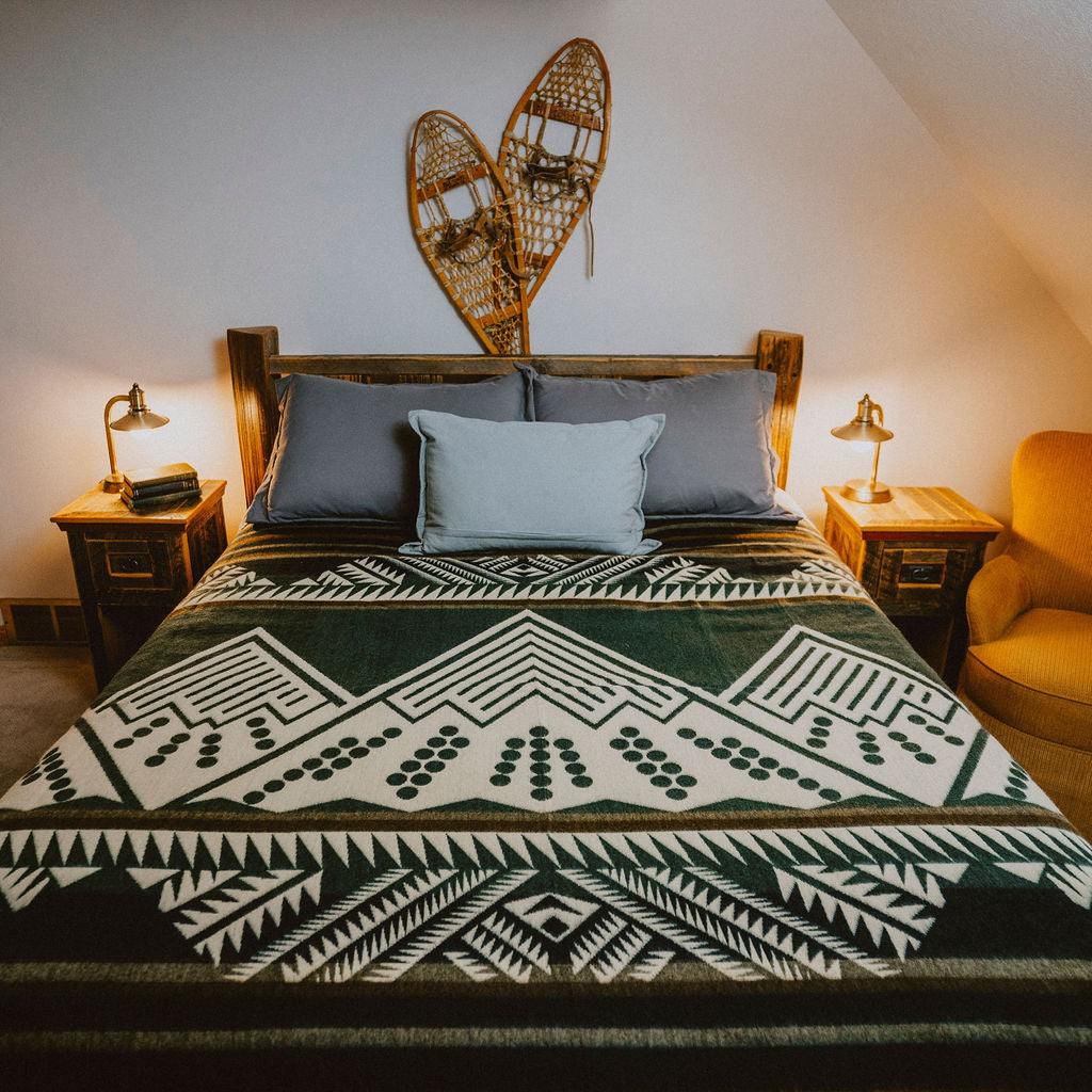 Columbia Mountain Heartprint Queen Blanket – Alberta's Own