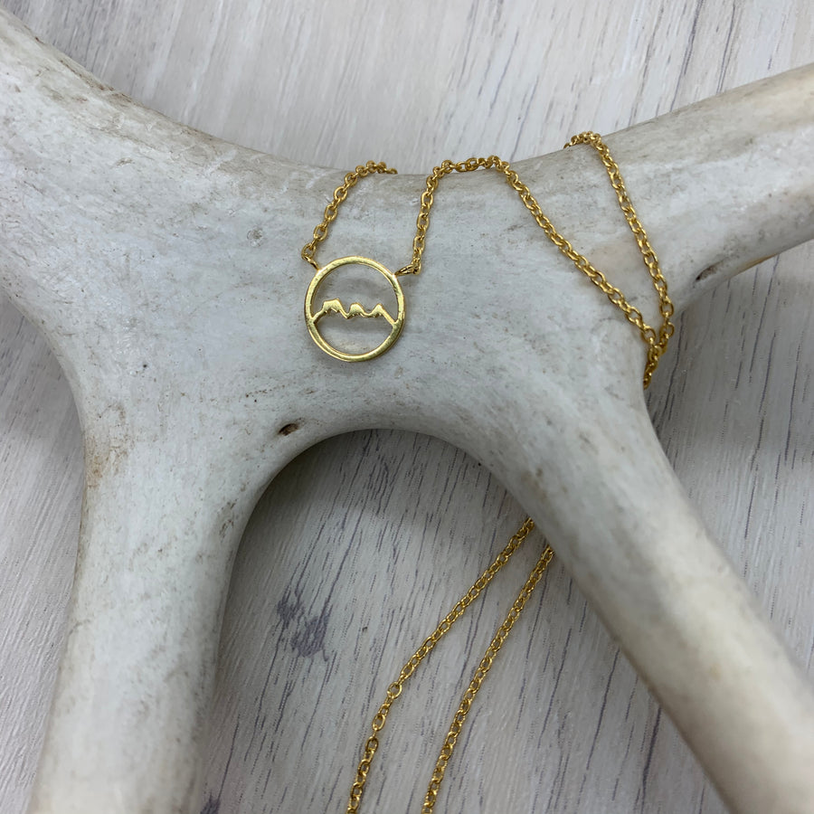 Three Sisters Circle Necklace